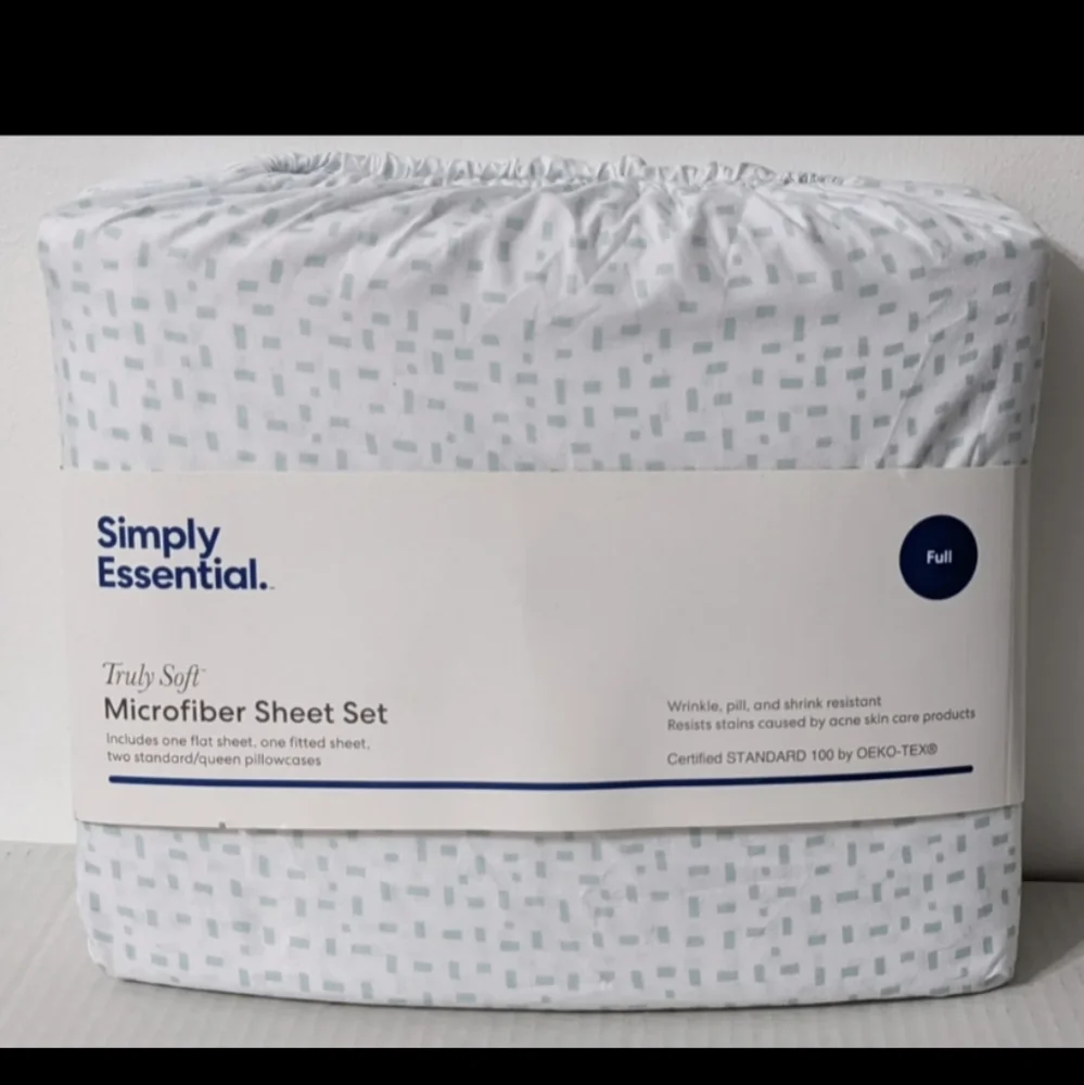 Truly Soft Microfiber Sheet Set, Full Size Sheet Set, Confetti Print, New